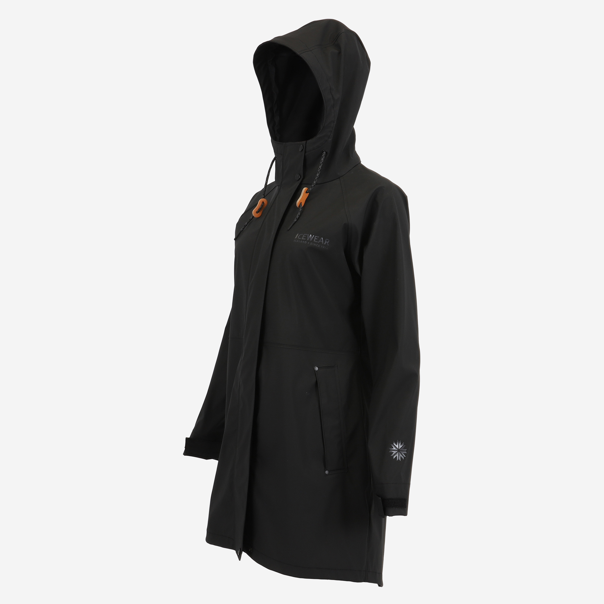 dogg-black-raincoat-women-iceland-rainjacket_105.jpeg
